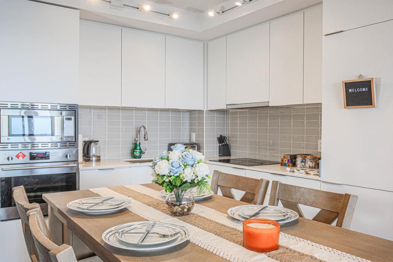 Luxury View In Toronto Downtown 3 Bedroom 2.5 Bathroom 1 Parking Exterior photo
