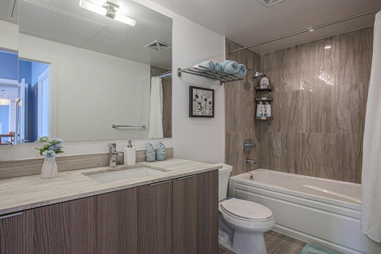 Luxury View In Toronto Downtown 3 Bedroom 2.5 Bathroom 1 Parking Exterior photo